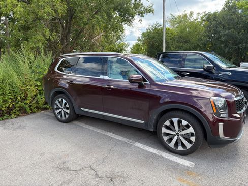 Used 2022 Kia Telluride S AWD/4WD image 28