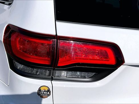 Used 2020 Jeep Grand Cherokee Trailhawk w/ Trailhawk Luxury Group AWD/4WD image 32
