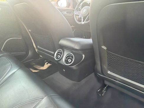 Used 2018 Alfa Romeo Giulia RWD image 14