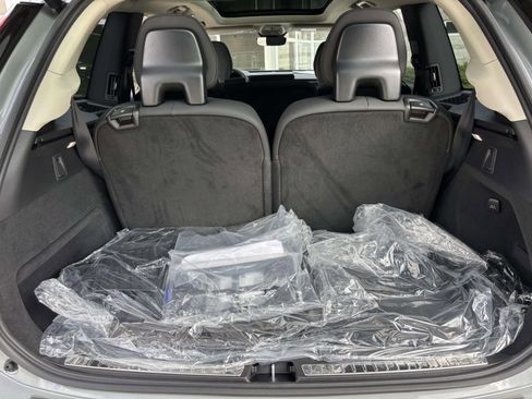 New 2026 Volvo XC90 B6 Plus w/ Protection Package Premier image 9