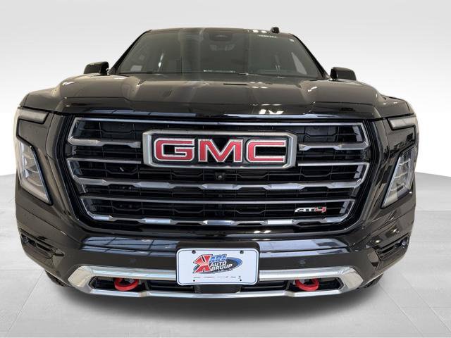 Used 2025 GMC Yukon XL AT4 w/ AT4 Premium Package AWD/4WD image 8