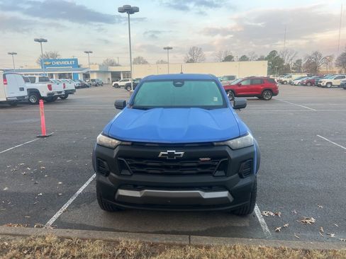 Used 2025 Chevrolet Colorado Trail Boss image 2