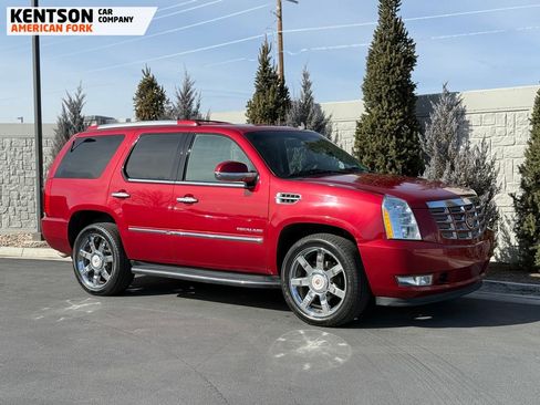 Used 2014 Cadillac Escalade Luxury image 12