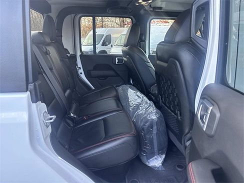 Used 2023 Jeep Gladiator Rubicon w/ LED Lighting Group image 16