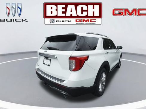 Used 2022 Ford Explorer Limited w/ Equipment Group 301A RWD image 3