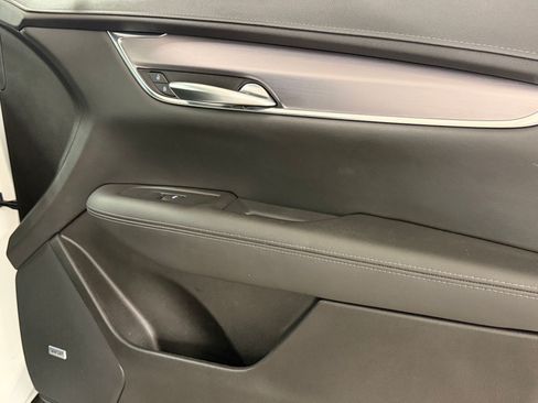 Used 2023 Cadillac XT5 Luxury FWD image 47