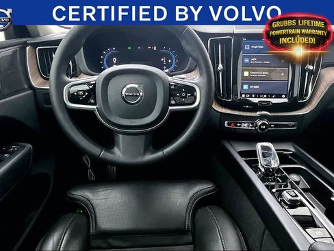 Used 2023 Volvo XC60 B5 Ultimate w/ Climate Package FWD image 8