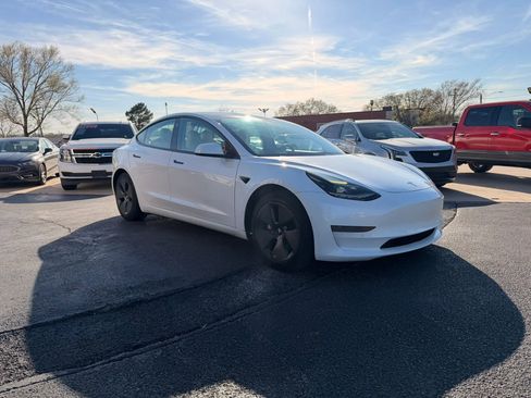 Used 2021 Tesla Model 3 Standard Range Plus RWD image 7