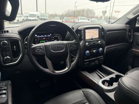 Used 2023 GMC Sierra 2500 Denali w/ Technology Package image 4