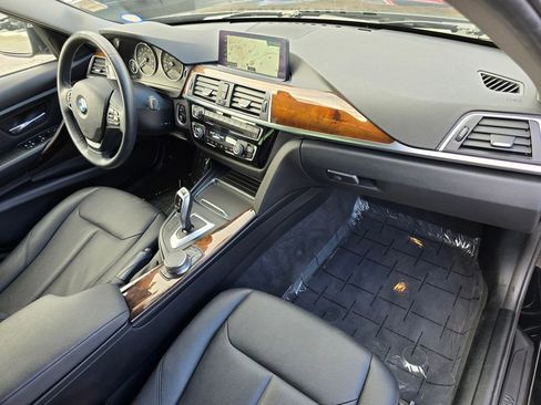 Used 2018 BMW 320i xDrive Sedan w/ Convenience Package image 30