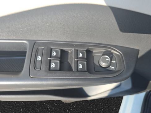 Used 2025 Volkswagen Taos S FWD image 28
