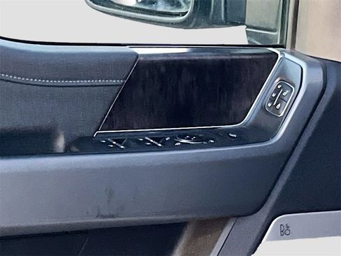 Used 2023 Ford F250 Lariat w/ Lariat Ultimate Package image 18