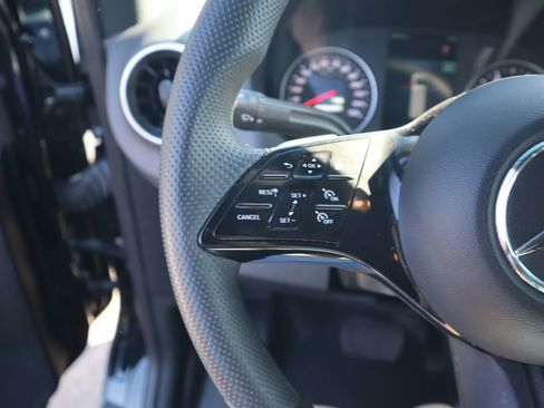 Used 2025 Mercedes-Benz Sprinter 2500 image 23