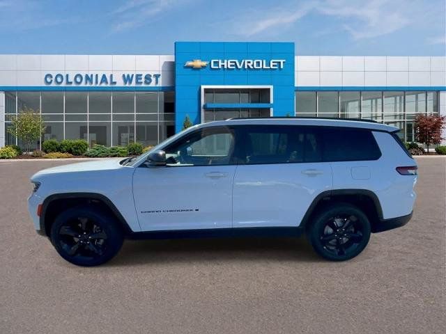 Used 2023 Jeep Grand Cherokee L Laredo AWD/4WD image 2