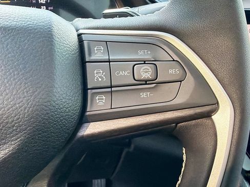 New 2026 Jeep Grand Cherokee L Limited AWD/4WD image 39