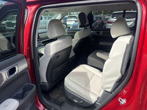 Used 2025 Hyundai Santa Fe Calligraphy image 14