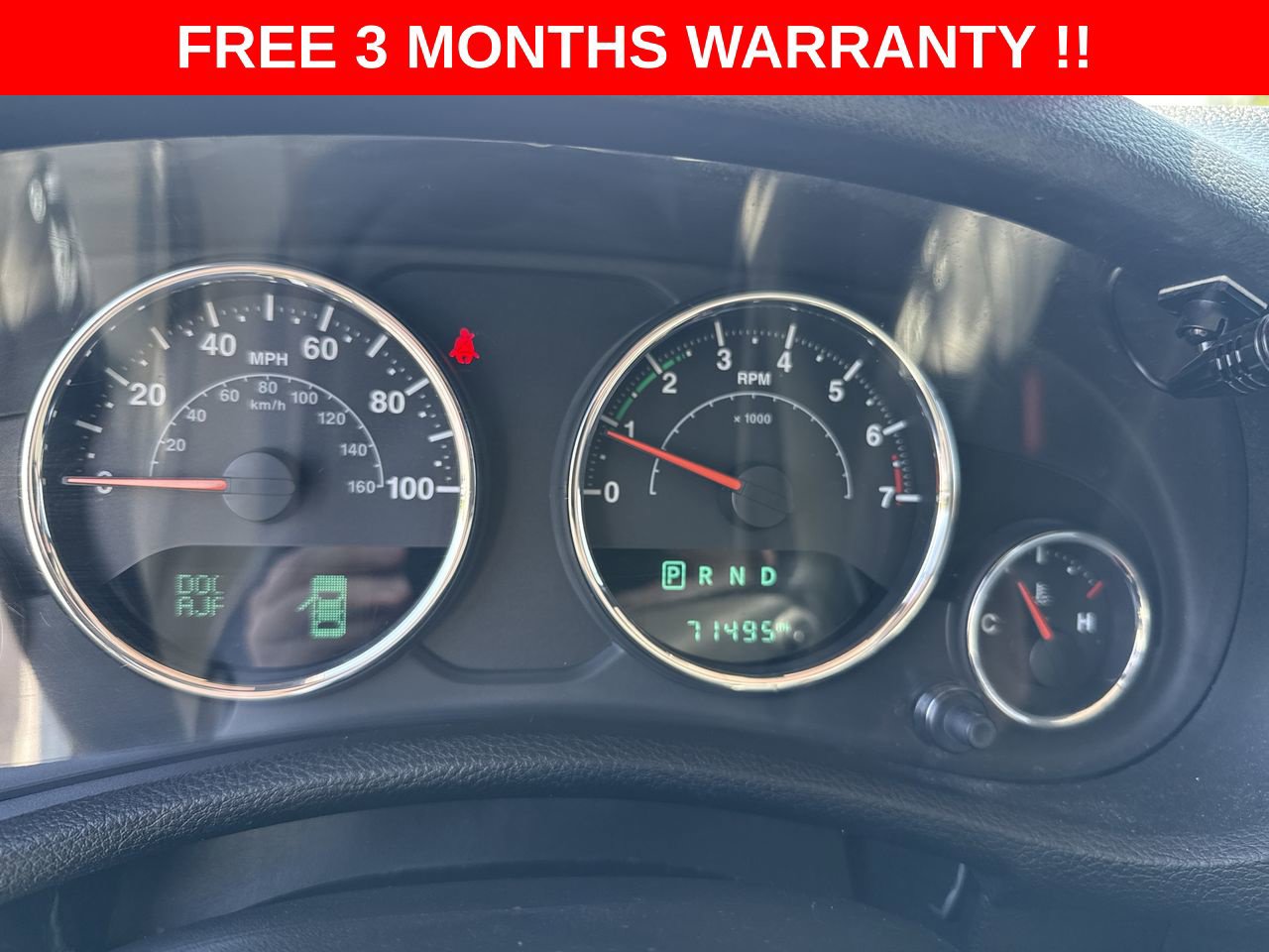 Used 2018 Jeep Wrangler Unlimited Sahara AWD/4WD image 16