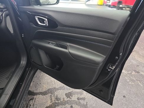 New 2026 Jeep Compass Latitude AWD/4WD image 17