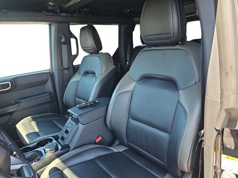 Used 2025 Ford Bronco Outer Banks AWD/4WD image 15
