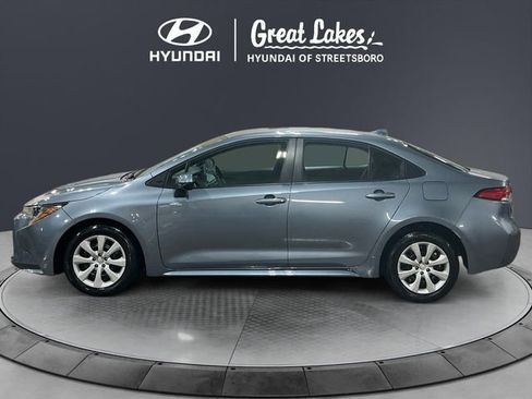 Used 2025 Toyota Corolla LE image 3