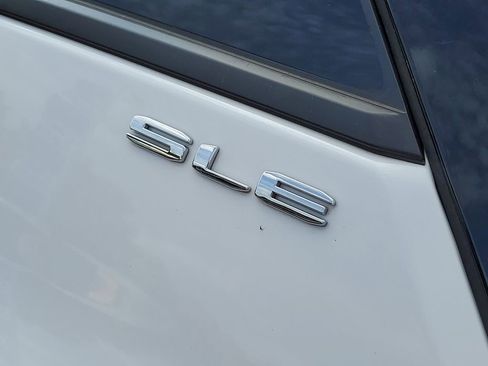 Used 2022 GMC Terrain SLE w/ Driver Convenience Package image 37