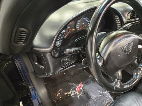 Used 1999 Chevrolet Corvette Convertible w/ Memory Pkg image 12