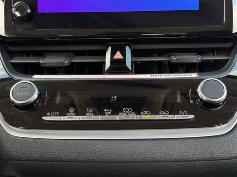 Used 2024 Toyota Corolla LE image 17