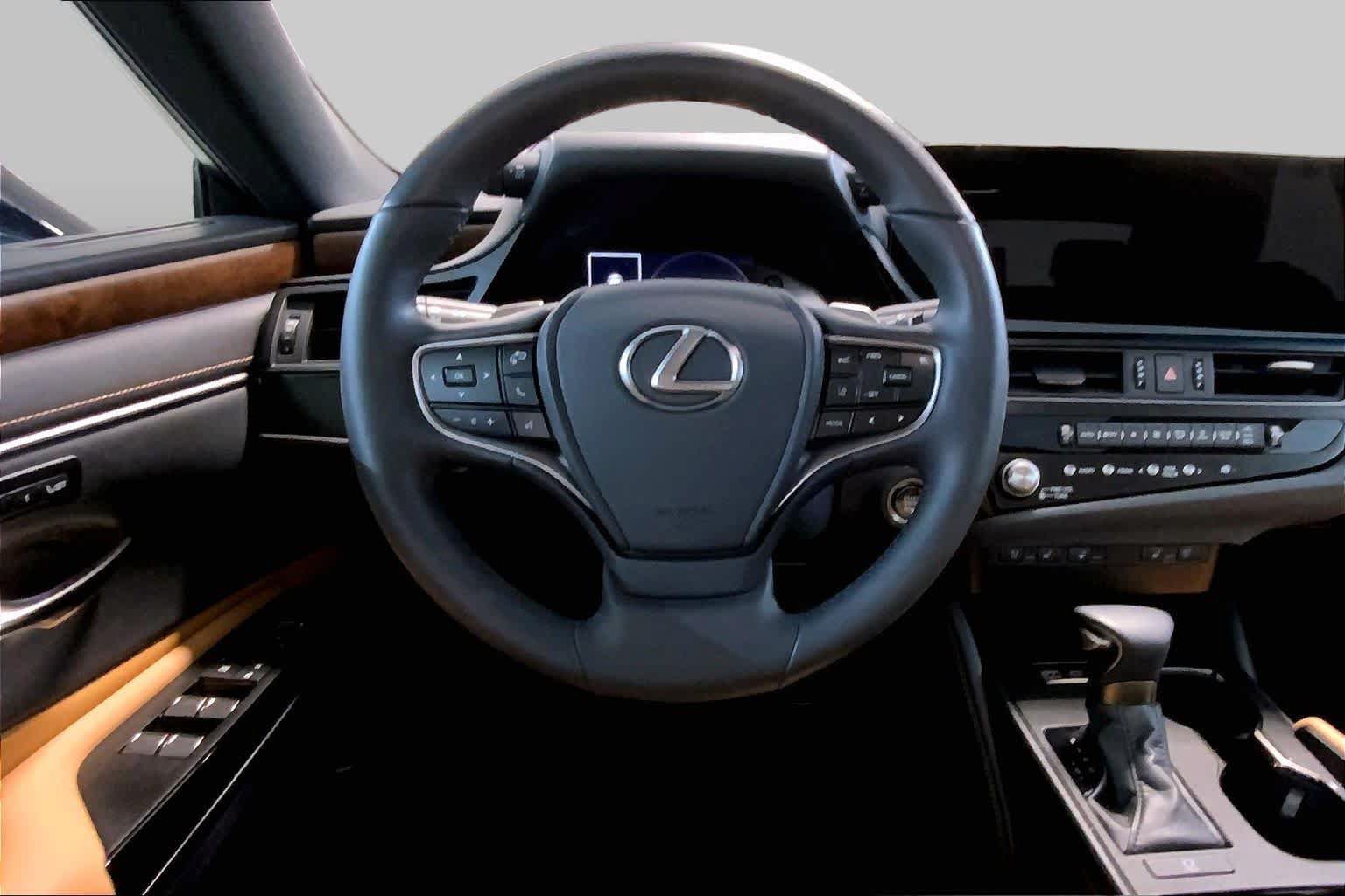 Used 2025 Lexus ES 350 w/ Accessory Package (Z1) FWD image 5