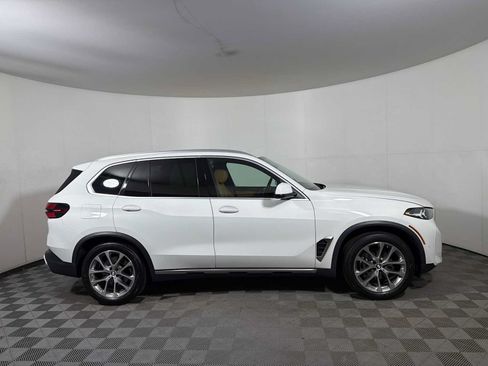 Used 2024 BMW X5 xDrive40i w/ Parking Assistance Package AWD/4WD image 7