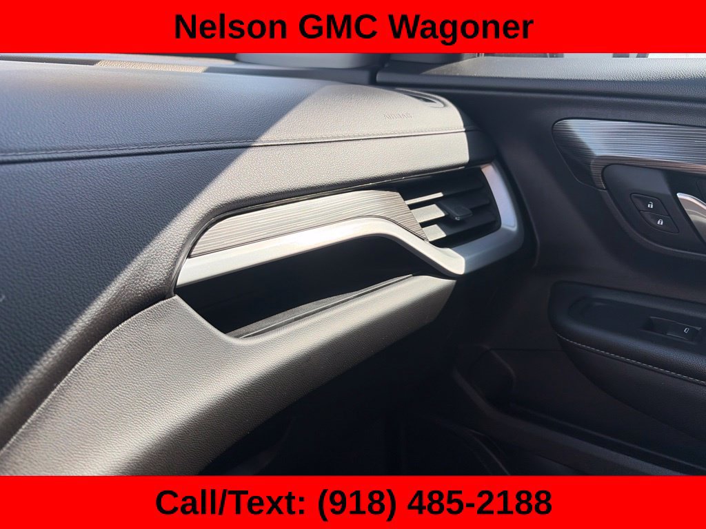 Used 2024 GMC Terrain SLE w/ Driver Convenience Package FWD image 37