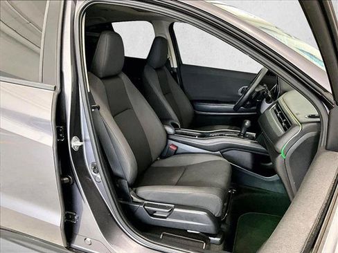 Used 2021 Honda HR-V EX image 9