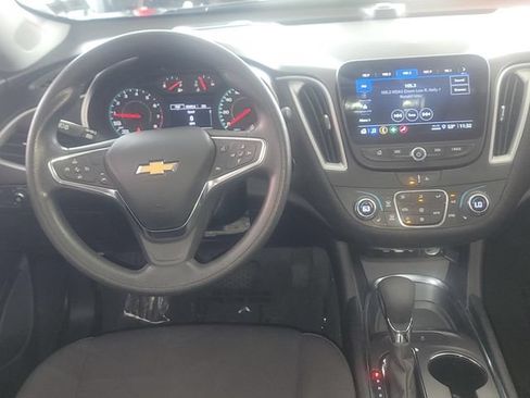 Used 2023 Chevrolet Malibu LT FWD image 13