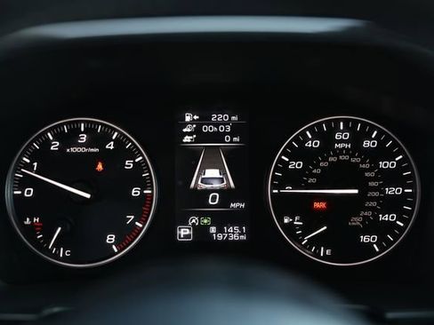 Used 2025 Subaru Outback Touring XT image 32