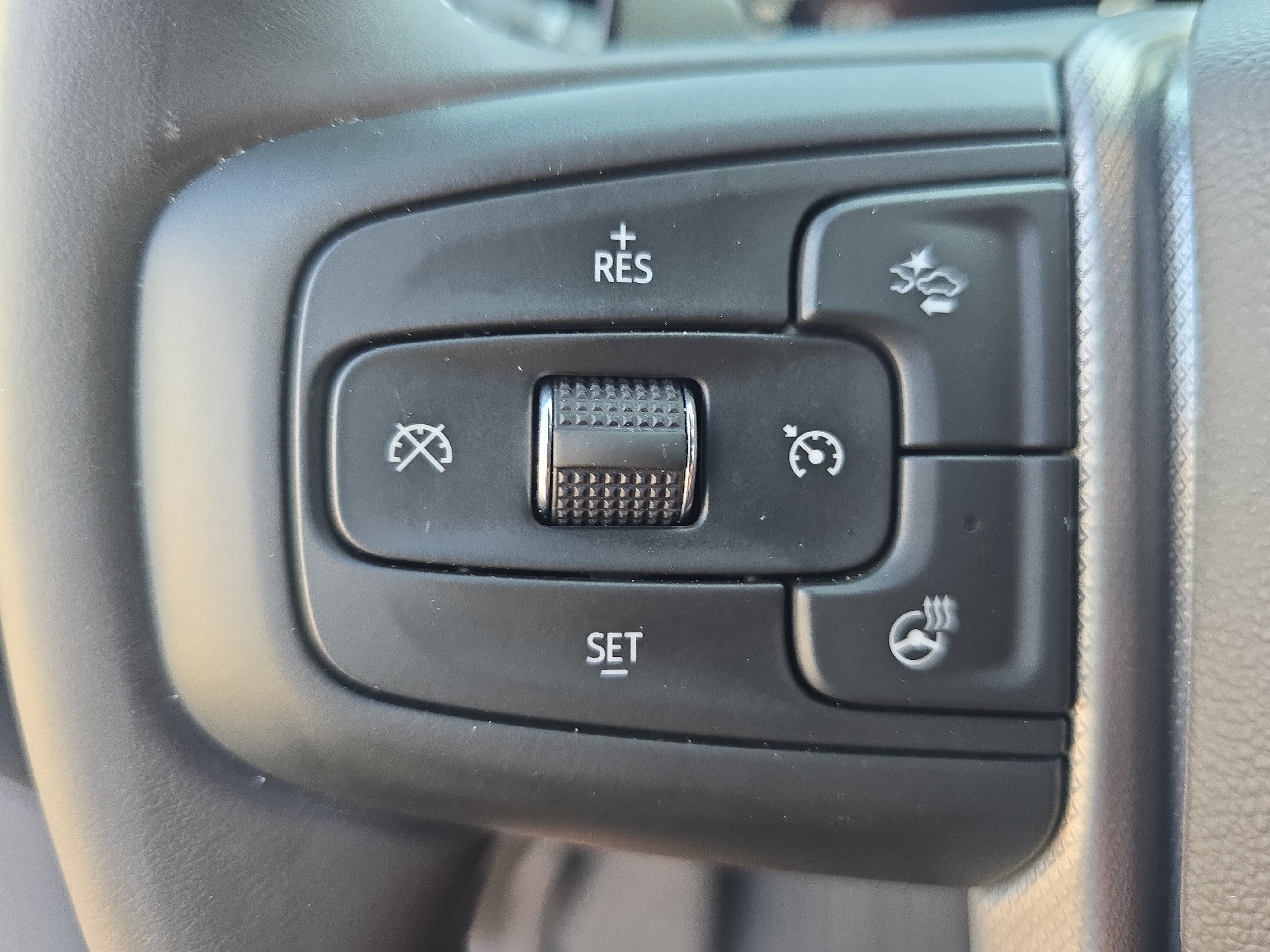 Used 2025 GMC Sierra 1500 Denali w/ Technology Package AWD/4WD image 18