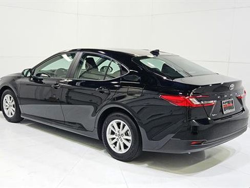 Used 2025 Toyota Camry LE FWD image 6