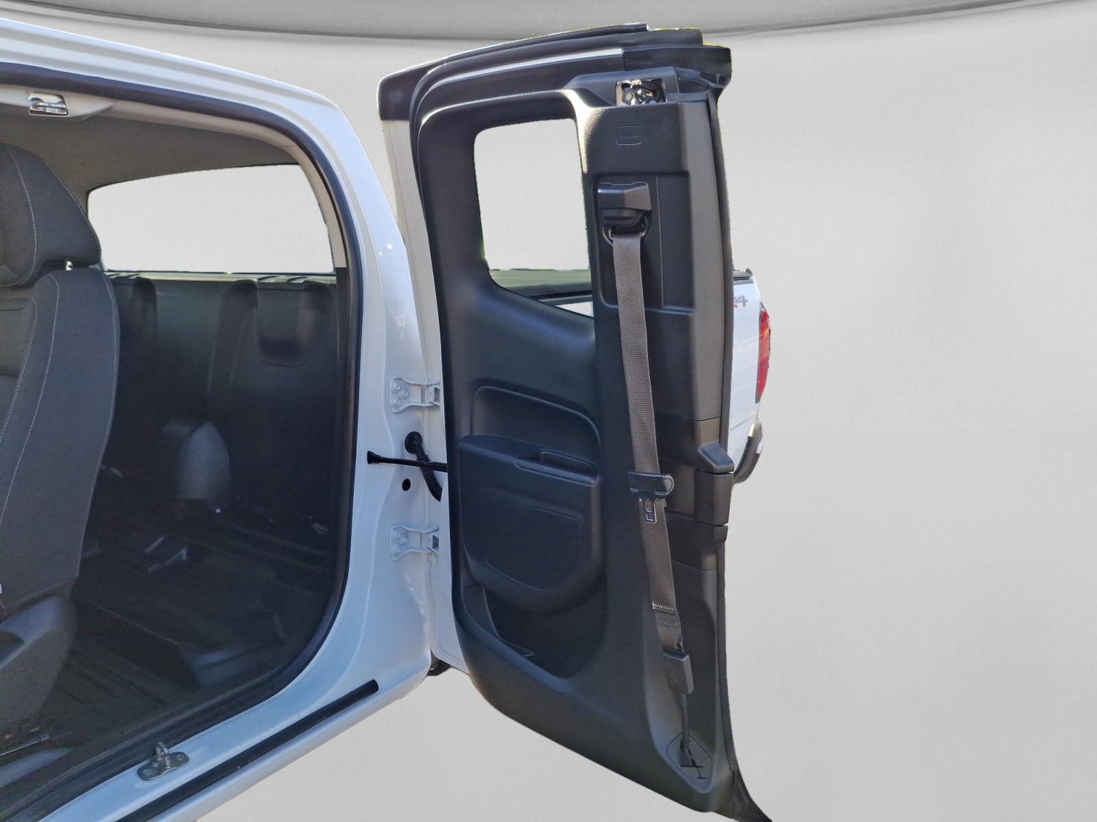 Used 2022 Chevrolet Colorado LT w/ Fleet Safety Package AWD/4WD image 13