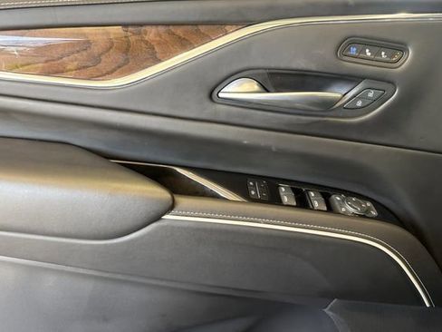 Certified 2024 Cadillac Escalade ESV Sport Platinum image 11