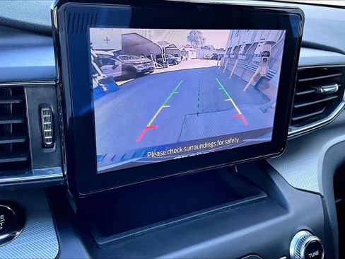 Used 2020 Ford Explorer XLT w/ Equipment Group 202A image 29