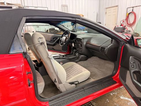 Used 2002 Chevrolet Camaro LT image 29