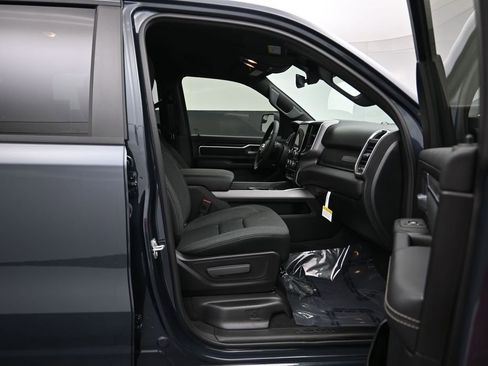 New 2026 RAM 1500 4x4 Crew Cab image 25
