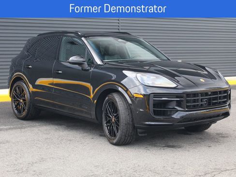 New 2026 Porsche Cayenne GTS AWD/4WD image 10