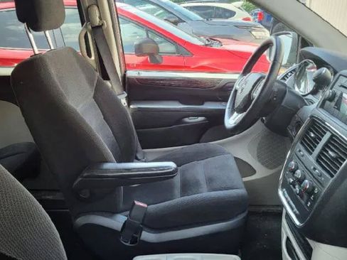 Used 2015 Dodge Grand Caravan SE w/ Quick Order Package 29E SE FWD image 5