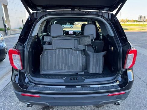 Certified 2022 Ford Explorer XLT w/ Equipment Group 202A AWD/4WD image 42