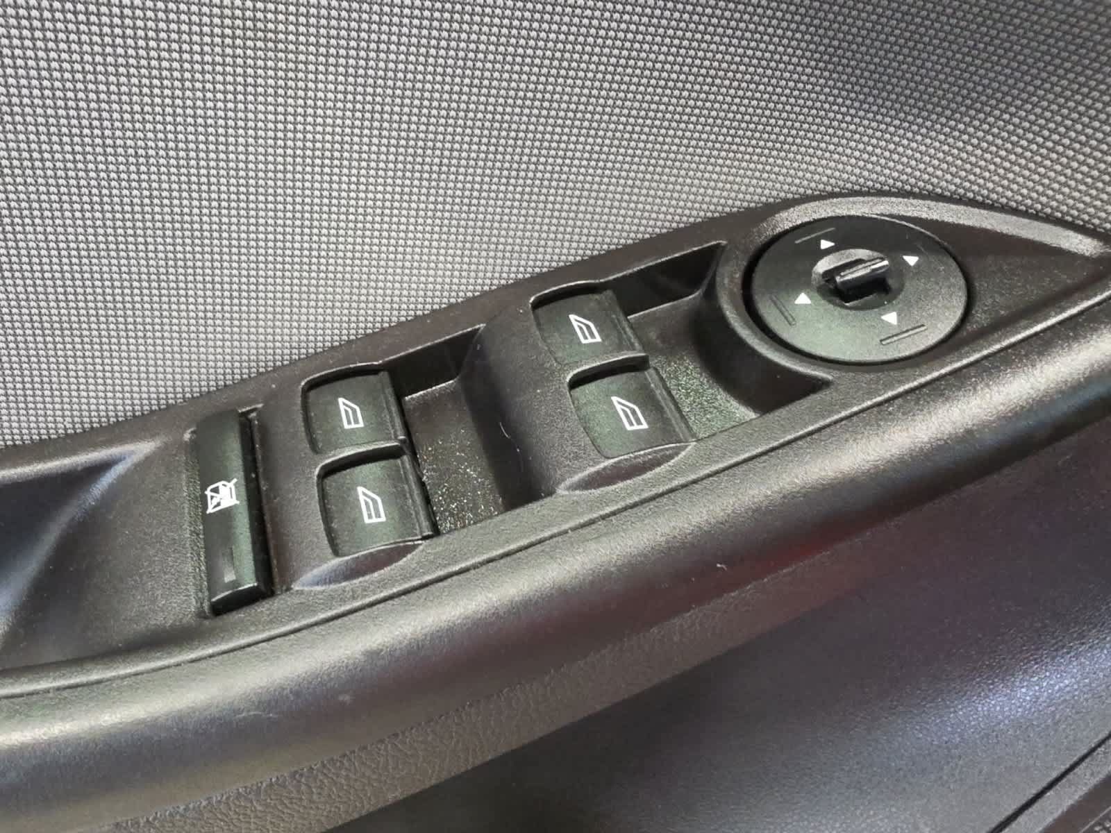 Used 2014 Ford Focus SE FWD image 17