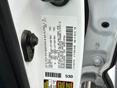 Used 2018 Toyota Tacoma TRD Off-Road image 33