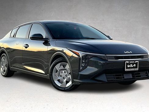 Certified 2025 Kia K4 LX image 21