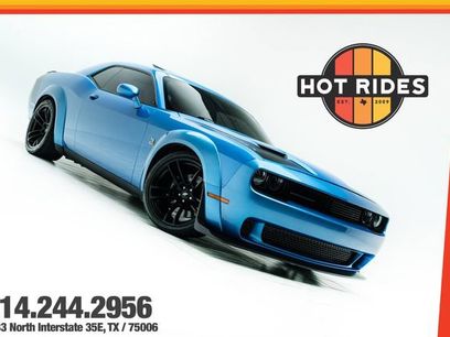 Used 2016 Dodge Challenger R/T Scat Pack w/ Leather Interior Group