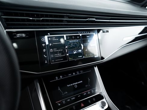 New 2026 Audi SQ7 Prestige image 12