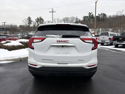Used 2024 GMC Terrain SLT image 7