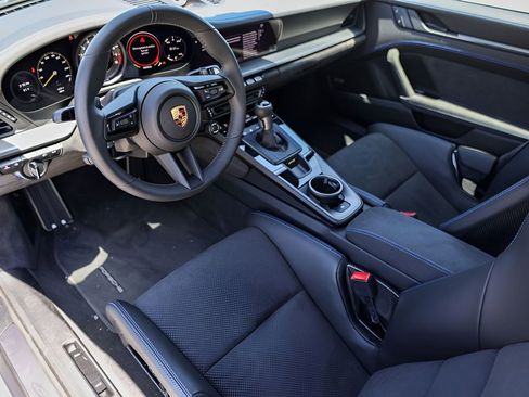 Used 2022 Porsche 911 GT3 RWD image 11